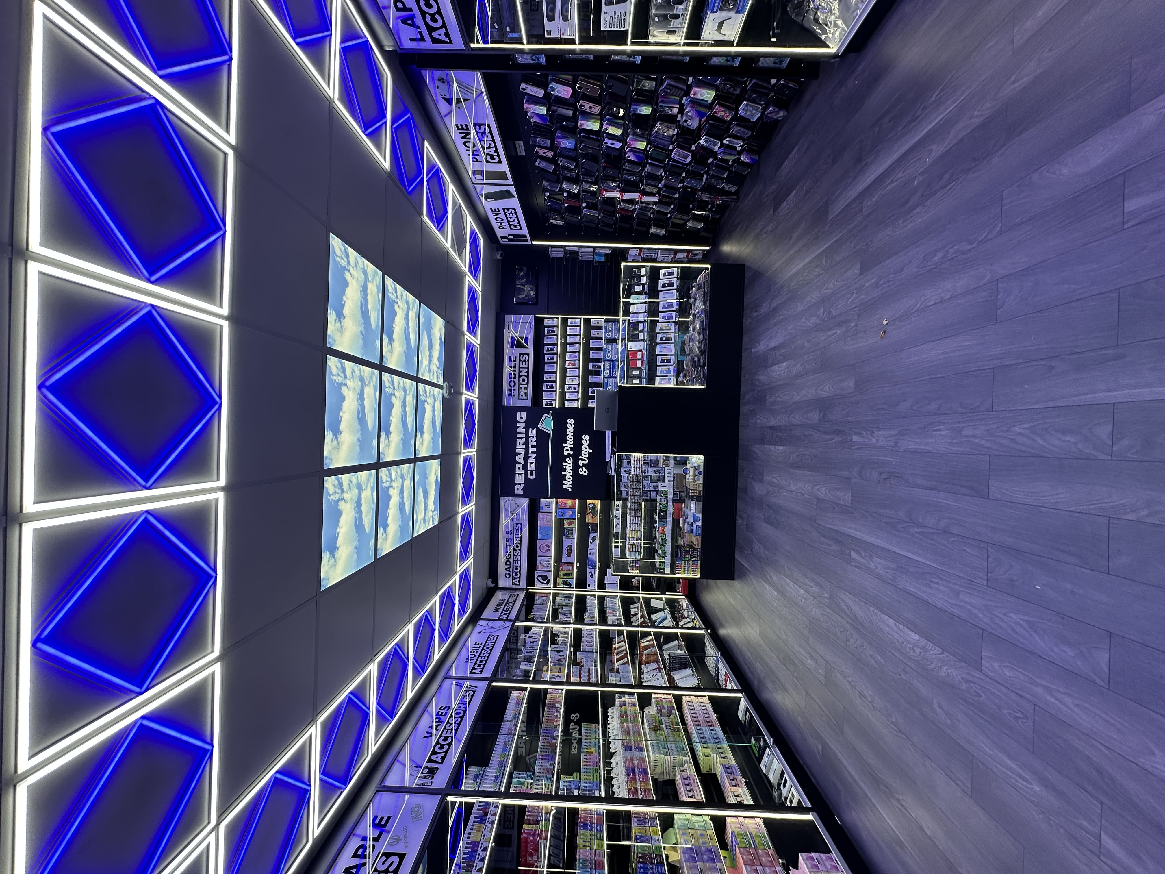 Phone repair shop inside image