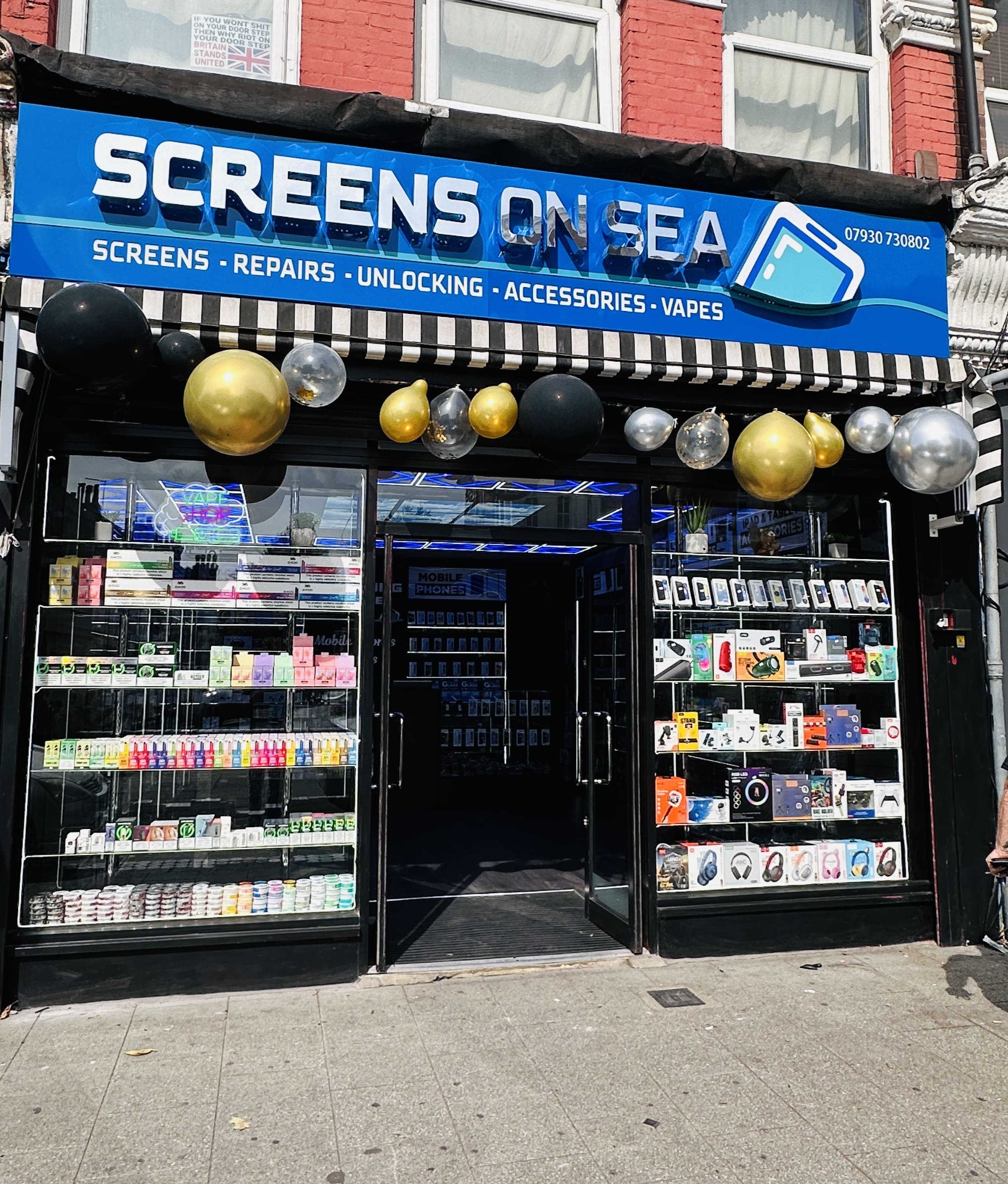 iExpert Repairs shop outside